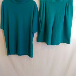 Weekenders Jade Striped Walking Shorts Set